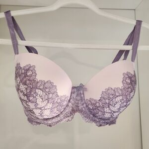 Victoria's Secret Dream Angels Lavender Lace Push-Up Bra